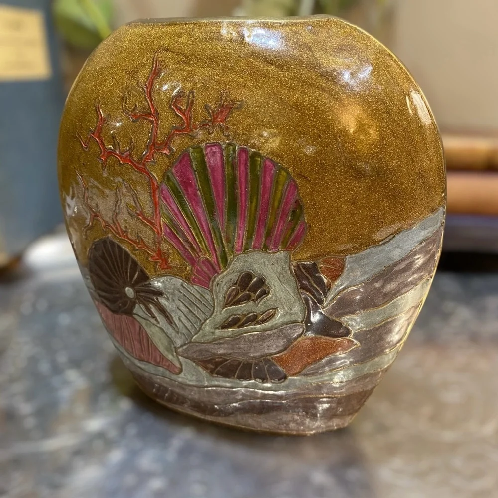 Vintage Cloisonne Enameled Solid Brass Vase Shell Coral Design - Picture 5 of 10